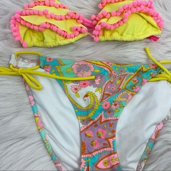 Victoria Secret Bikini Set  - Picture 4 of 6